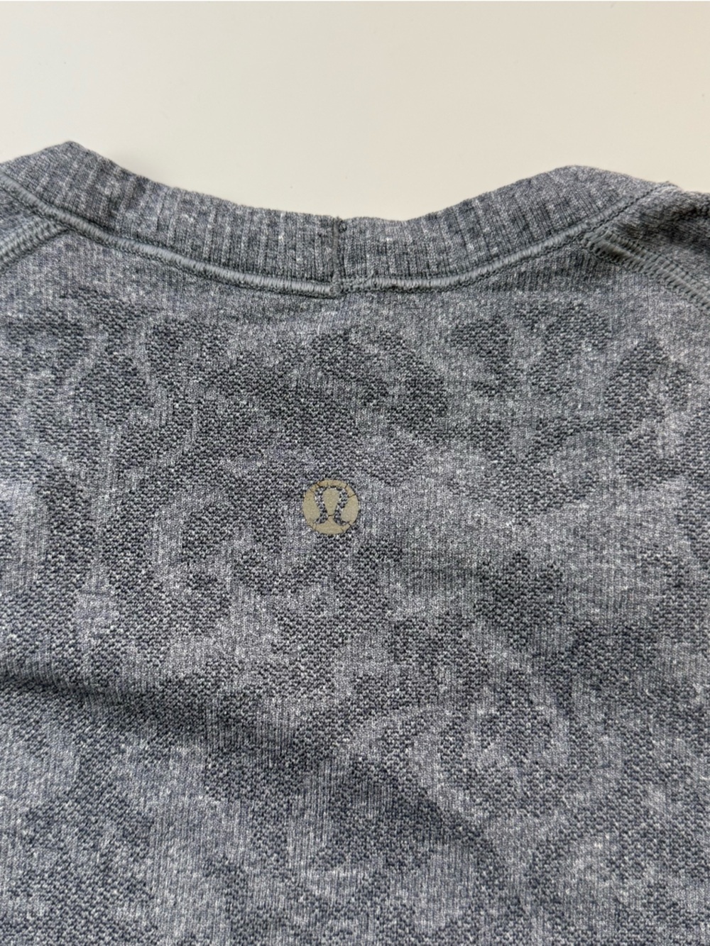 Lululemon Swiftly Tech SS Print Top Womens Gray Heathered Size 8 - Picture 6 of 8